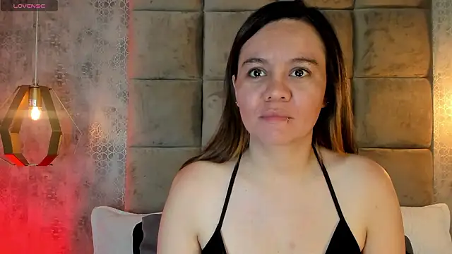 Sky Junne online show from February 9, 6:06 pm