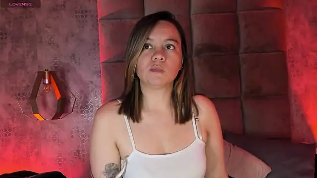 Sky Junne online show from February 13, 5:02 pm