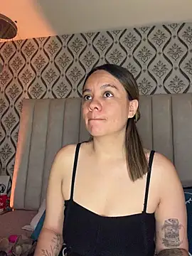 Sky Junne online show from March 17, 4:21 pm