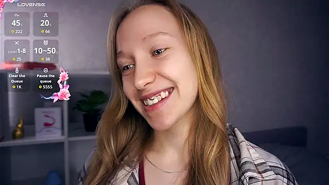 Snapshot of EarnestineGyllenband chatting on November 13, 5:55 am EarnestineGyllenband online show from November 13, 5:55 am