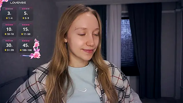 Snapshot of EarnestineGyllenband chatting on November 5, 7:11 am EarnestineGyllenband online show from November 5, 7:11 am