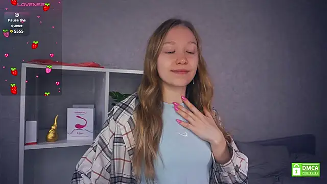 Snapshot of EarnestineGyllenband chatting on November 22, 6:23 am EarnestineGyllenband online show from November 22, 6:23 am