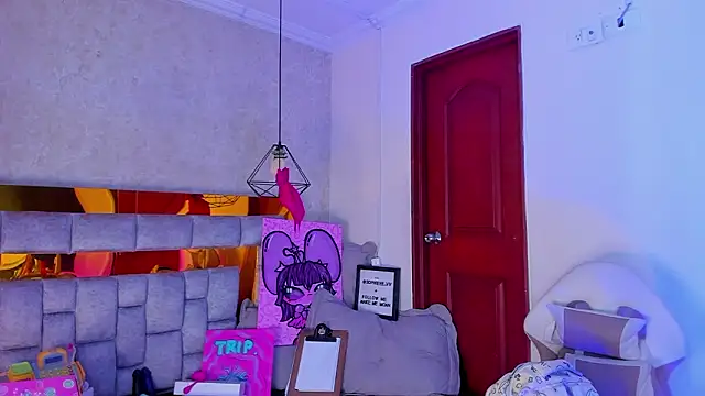 sophiievv online show from February 19, 6:49 pm