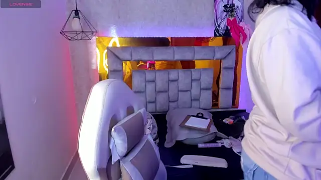 sophiievv online show from February 24, 11:27 pm