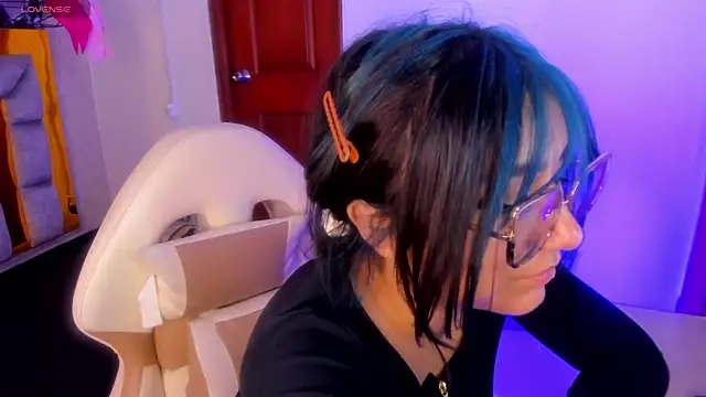 sophiievv online show from February 25, 9:14 pm