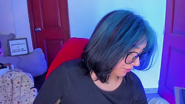 sophiievv online show from February 17, 6:38 pm