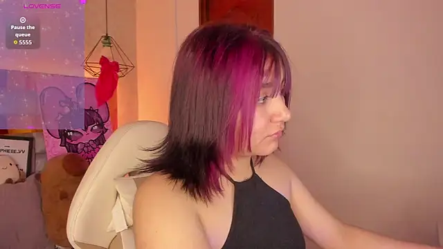 sophiievv online show from December 15, 6:25 pm