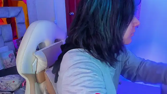 sophiievv online show from February 23, 7:58 pm