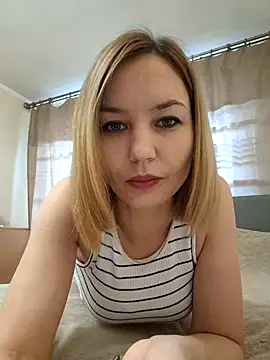 Snapshot of VeroLoverx chatting on November 16, 10:53 am VeroLoverx online show from November 16, 10:53 am