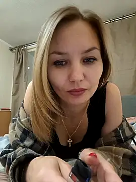 Snapshot of VeroLoverx chatting on September 27, 9:21 pm VeroLoverx online show from September 27, 9:21 pm