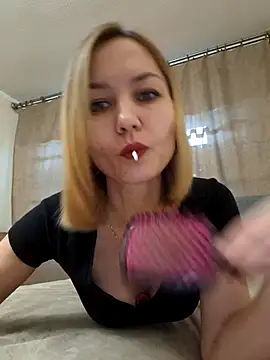 Snapshot of VeroLoverx chatting on November 23, 10:03 am VeroLoverx online show from November 23, 10:03 am