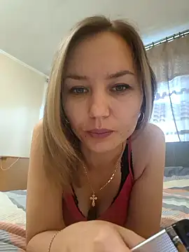 Snapshot of VeroLoverx chatting on September 20, 9:47 am VeroLoverx online show from September 20, 9:47 am