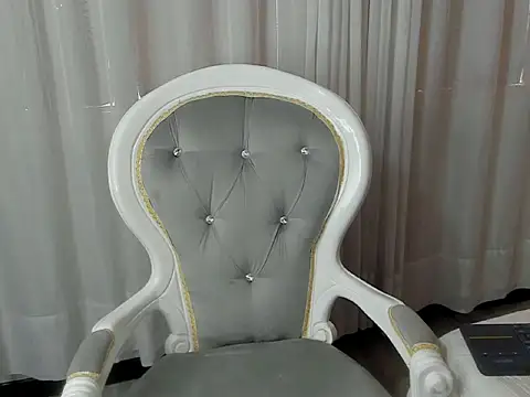 Emma Carteer online show from October 27, 2:07 pm