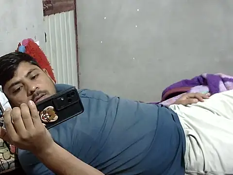 Ajmersingh335512 online show from April 4, 3:18 pm