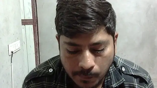 Ajmersingh335512 online show from April 23, 3:13 pm
