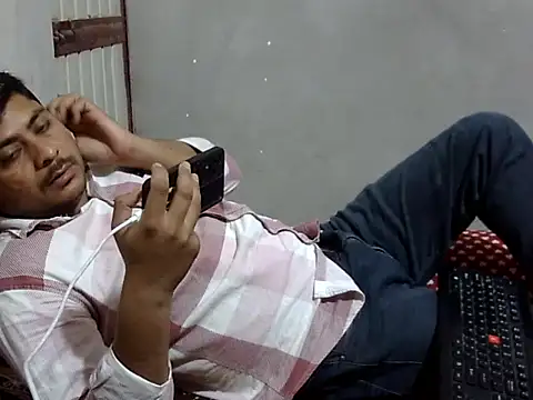 Ajmersingh335512 online show from March 31, 5:26 pm