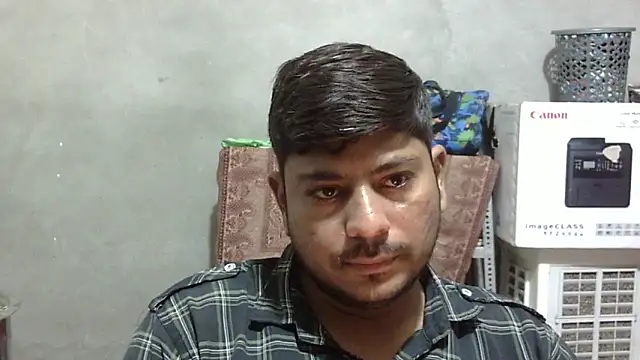Ajmersingh335512 online show from May 12, 3:51 pm