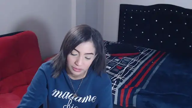 Coraline Playful online show from December 16, 1:04 pm