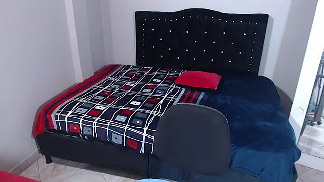 Coraline Playful online show from November 24, 6:19 pm