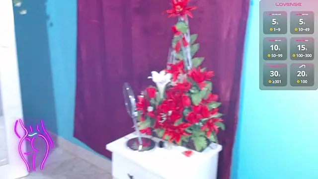 Coraline Playful online show from December 4, 6:18 pm