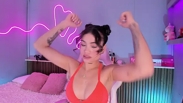 SammyRose  online show from May 14, 7:00 pm