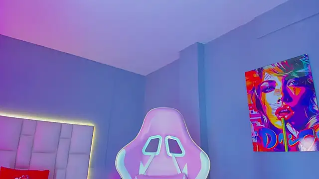 SammyRose  online show from January 7, 7:30 pm