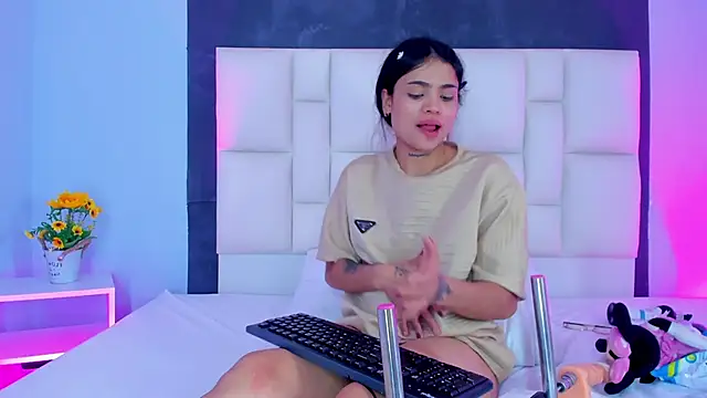 SammyRose  online show from November 10, 7:24 am