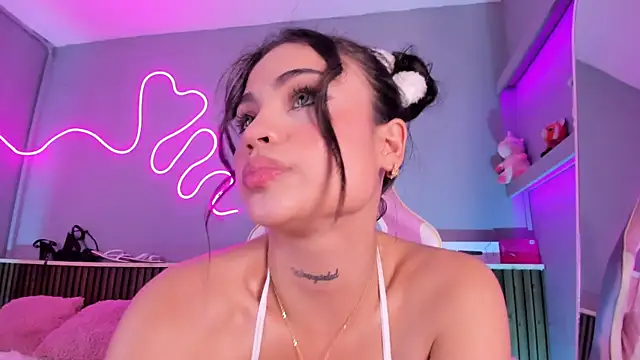 SammyRose  online show from May 15, 7:06 am