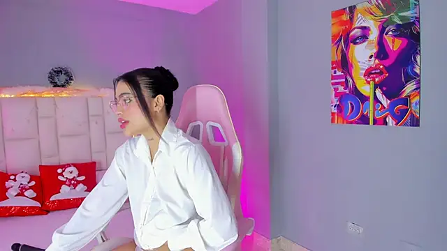 SammyRose  online show from December 15, 7:52 pm