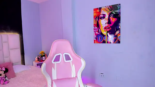 SammyRose  online show from October 14, 7:03 pm