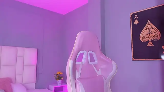 SammyRose  online show from March 3, 7:32 pm