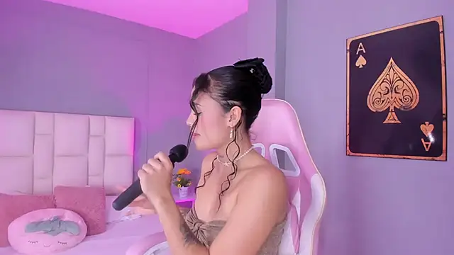 SammyRose  online show from March 5, 6:26 pm