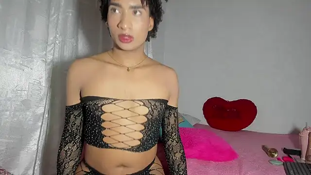 Snapshot of Stannlyy chatting on October 15, 4:44 am Stannlyy online show from October 15, 4:44 am