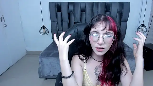 AfroditaLeclair online show from October 21, 8:19 pm