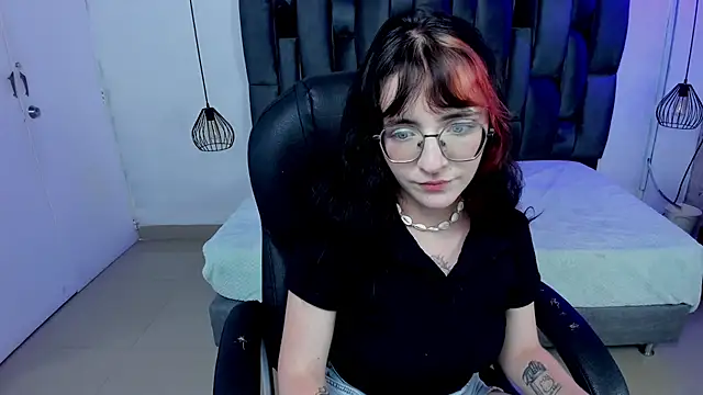 AfroditaLeclair online show from November 6, 8:13 pm