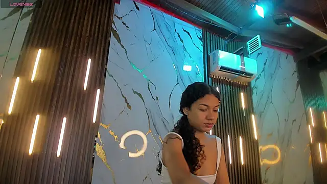 VictoriaDuart online show from February 26, 8:31 pm