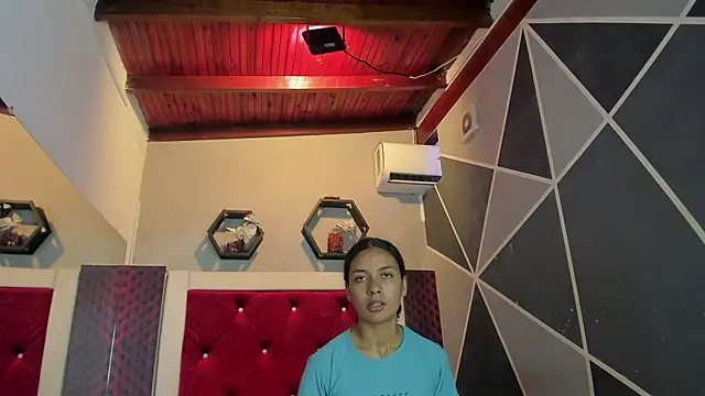 VictoriaDuart online show from March 22, 9:16 pm