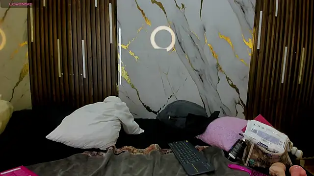 Snapshot of VictoriaDuart chatting on October 26, 8:42 pm VictoriaDuart online show from October 26, 8:42 pm