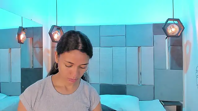 VictoriaDuart online show from February 7, 8:17 pm