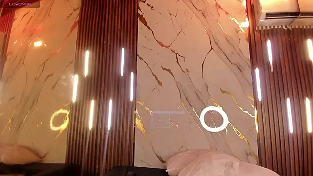 VictoriaDuart online show from March 18, 8:10 pm