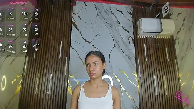 VictoriaDuart online show from March 11, 2:00 pm