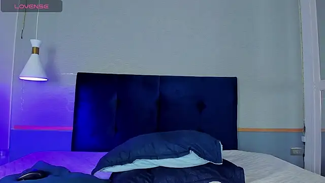 Tsuki Maru online show from November 4, 1:26 pm