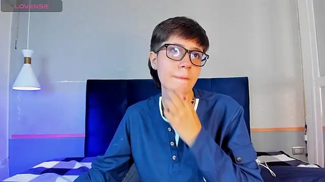 Tsuki Maru online show from November 15, 8:24 pm