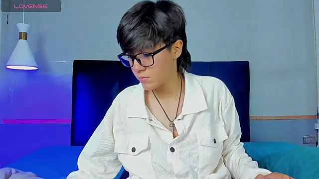 Tsuki Maru online show from November 3, 8:12 pm