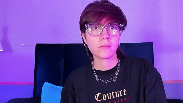 Snapshot of Tsuki_Maru chatting on February 9, 9:02 pm Tsuki Maru online show from February 9, 9:02 pm