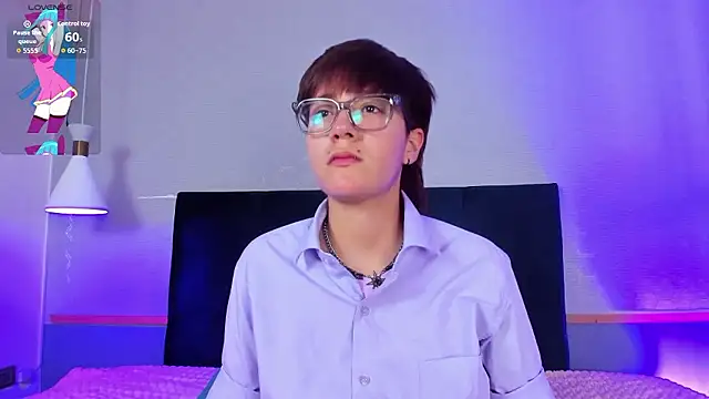 Snapshot of Tsuki_Maru chatting on January 9, 3:57 am Tsuki Maru online show from January 9, 3:57 am