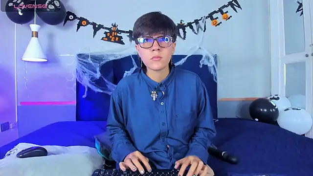Tsuki Maru online show from October 16, 8:39 pm