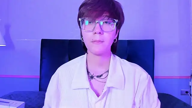 Snapshot of Tsuki_Maru chatting on February 27, 5:29 am Tsuki Maru online show from February 27, 5:29 am