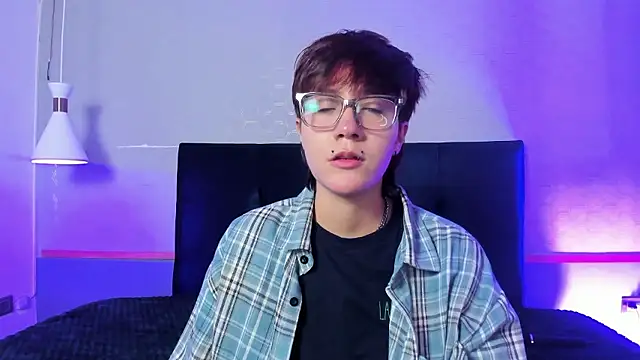 Snapshot of Tsuki_Maru chatting on January 13, 3:43 am Tsuki Maru online show from January 13, 3:43 am