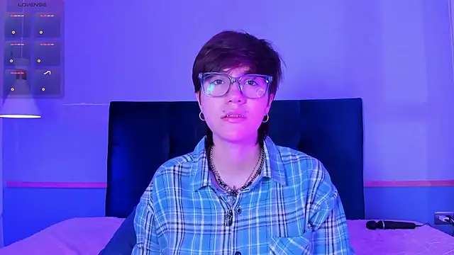 Snapshot of Tsuki_Maru chatting on February 11, 11:54 am Tsuki Maru online show from February 11, 11:54 am